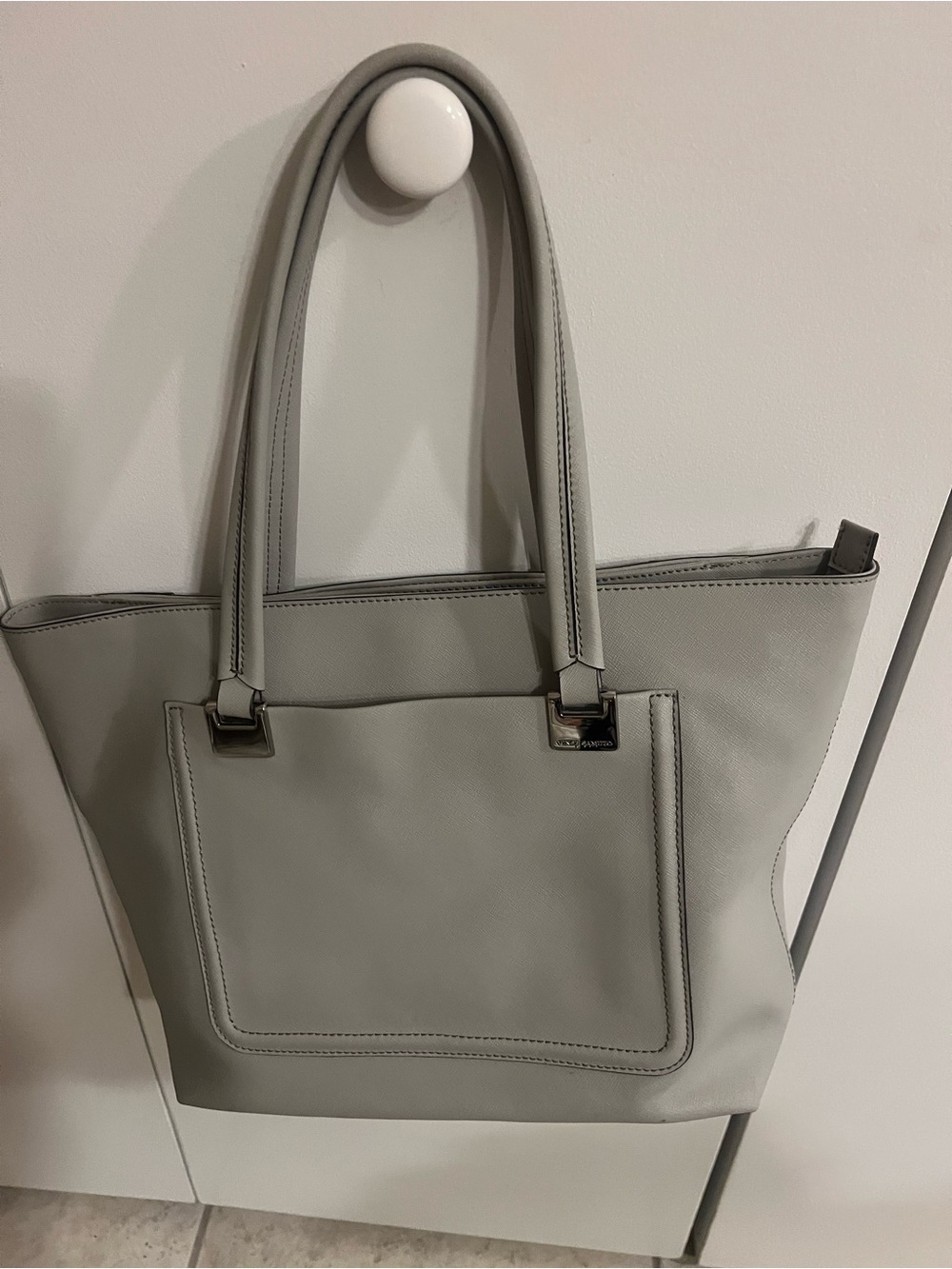 Leather Tote Bag in Light Gray - Classic Everyday Carry Vince Camuto